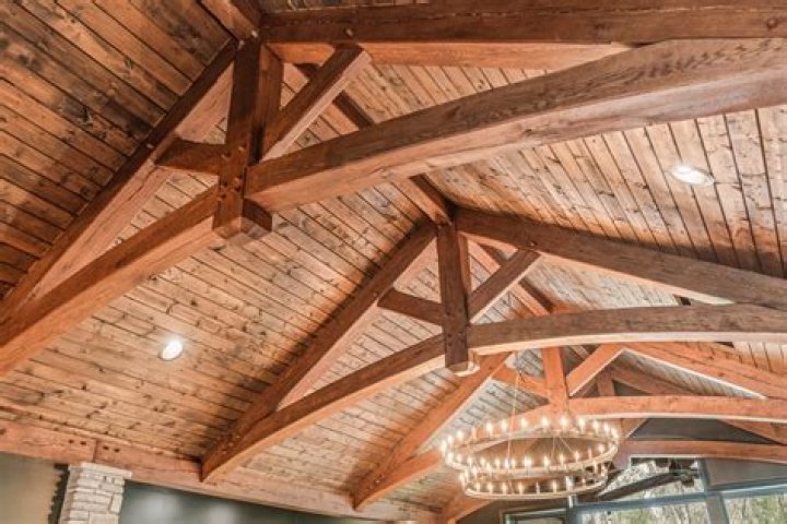 What type of timber can be used as planks?