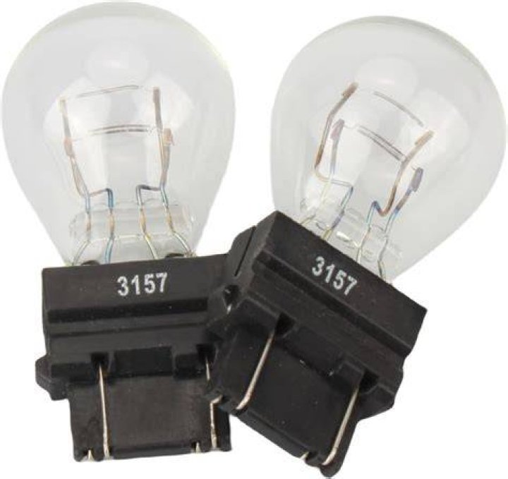 What vehicle does a 3157 bulb fit?