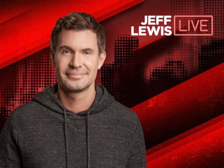 Where does Jeff Lewis live now?