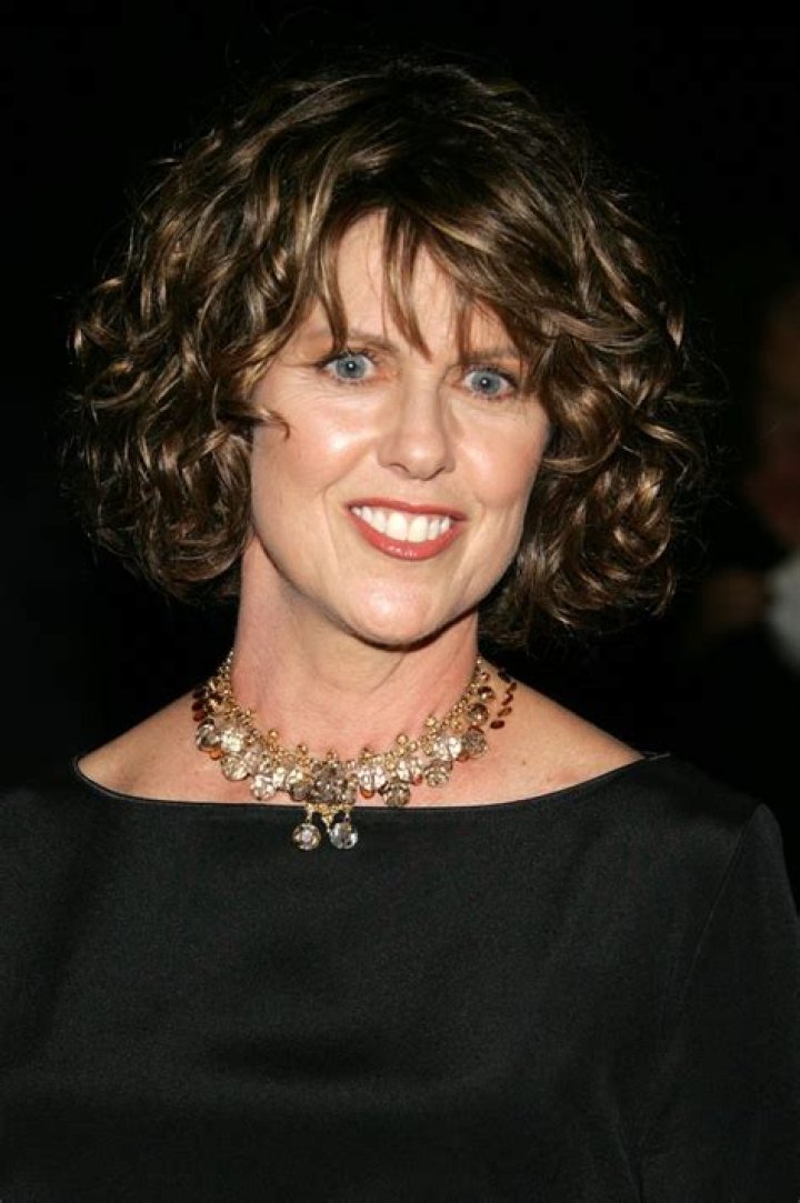 Where is Pam Dawber from?