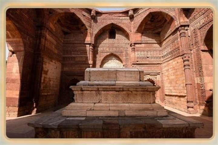 Where is Rabia Basri tomb?