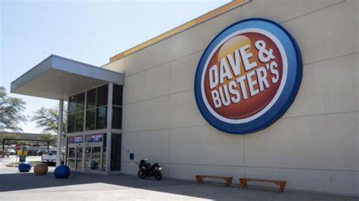 Who owns the Dave & Busters franchise?