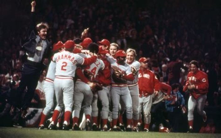 Who played 1975 World Series?