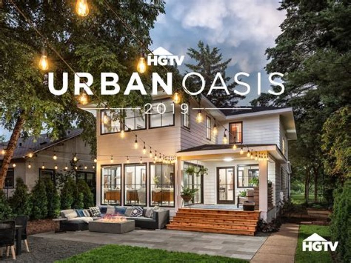 Who won HGTV Urban Oasis 2018?
